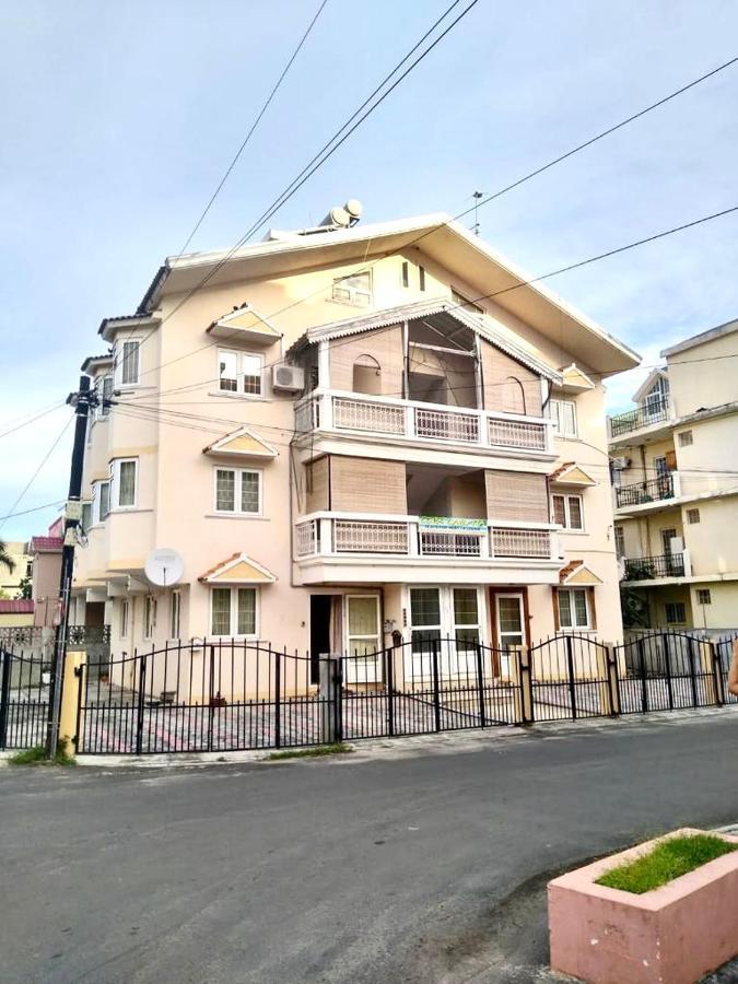 Cosy Flat Beachfront Flic en Flac Экстерьер фото